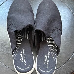 Clarks Cloudsteppers Black Mules